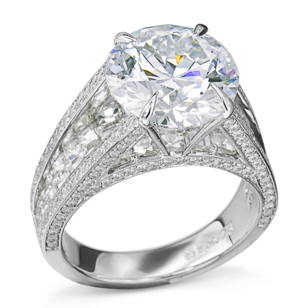 Show-Stopping Diamond Engagement Ring